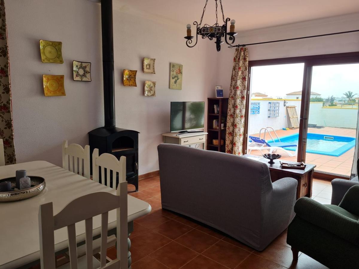 Chalet Las Adelfas Chaparrillo Conil De La Frontera Exteriör bild